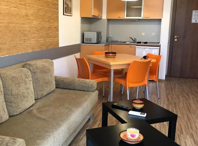 Fantasy 15 комплекс фантазия, Διαμέρισμα Χισάρια